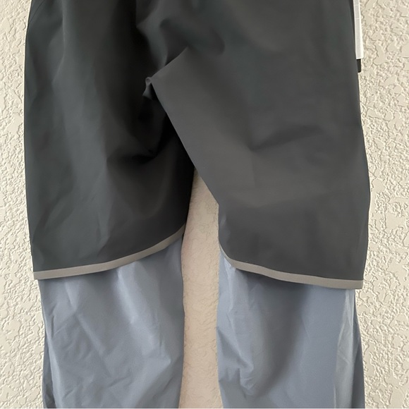 On Running Waterproof Running Pants NWT Sz Small - Picture 6 of 11
